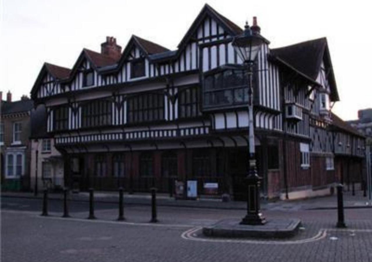 Stayzo Penthouse Accommodation 2- Premier Lodge Southampton Exterior photo